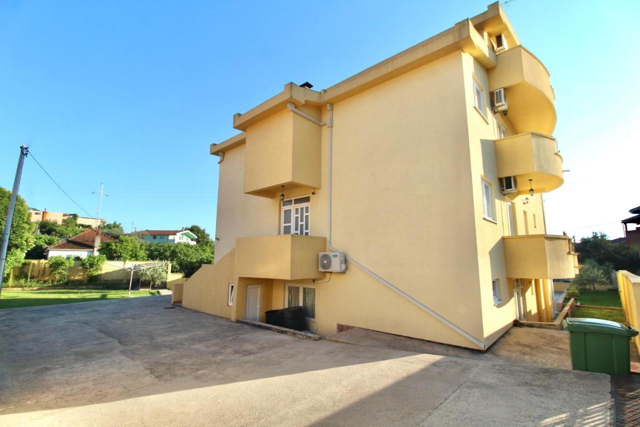 באר Apartments Cejovic מראה חיצוני תמונה