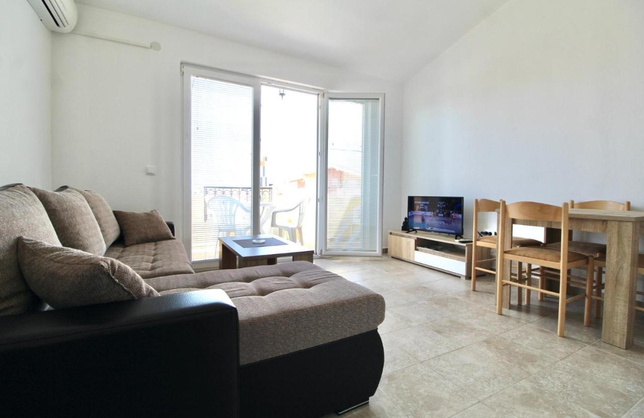 באר Apartments Cejovic מראה חיצוני תמונה