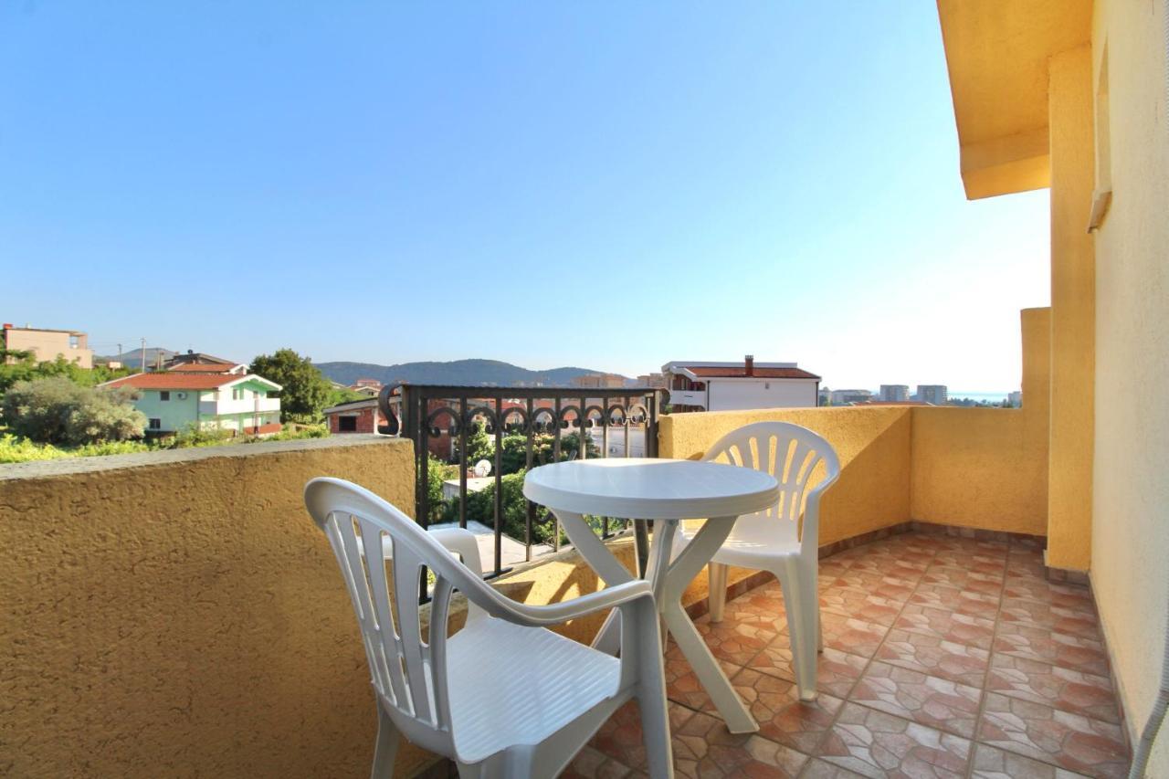 באר Apartments Cejovic מראה חיצוני תמונה