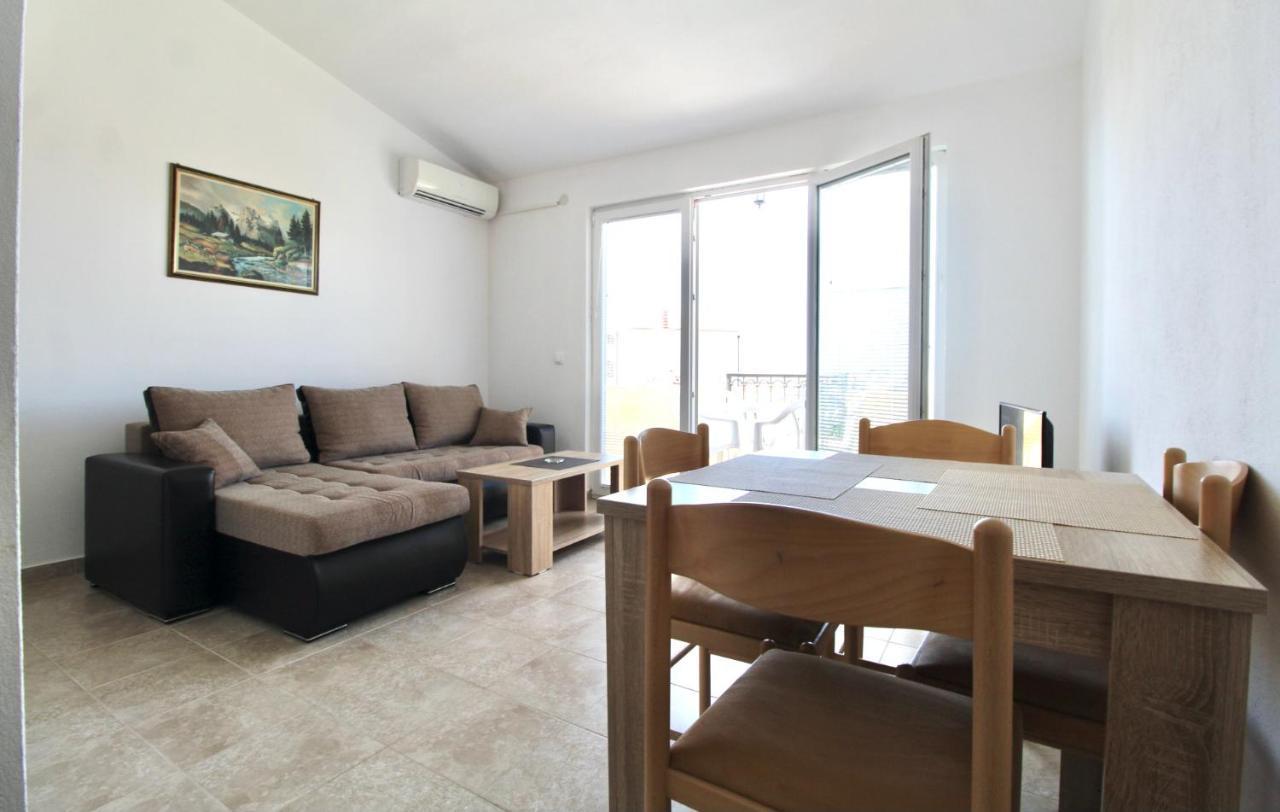באר Apartments Cejovic מראה חיצוני תמונה