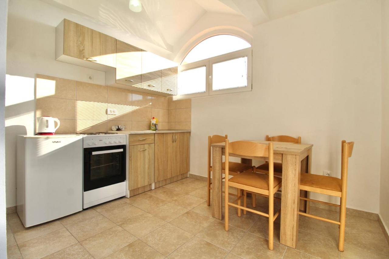 באר Apartments Cejovic מראה חיצוני תמונה
